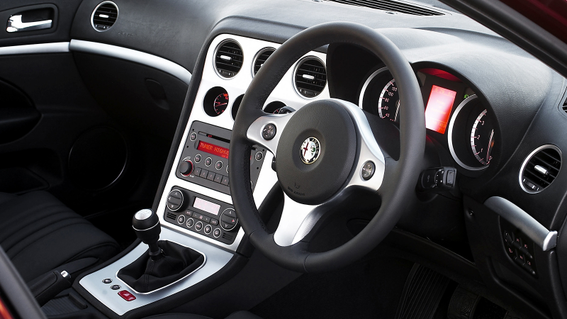 Illustration for article titled Let Us Bestow A Thousand Blessings On The Beautiful Alfa Romeo 159
